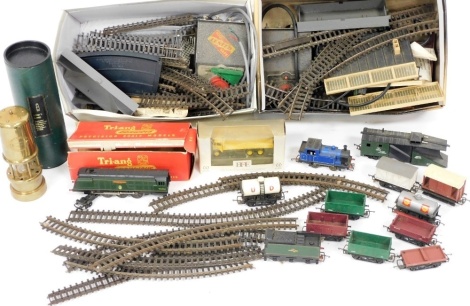 Horny OO gauge railway, including locomotive Sir Winston Churchill and tender, wagons, building parts, tunnel, controller and track, and a brass miner's lamp. (a quantity)