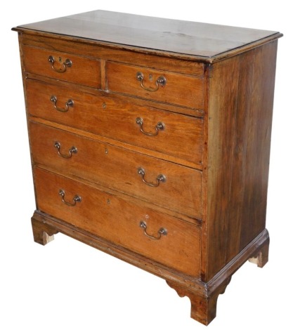 A 19thC oak chest of drawers, with a moulded top above two short and three long drawers, on bracket feet, 97cm high, 93cm wide, 47cm deep.