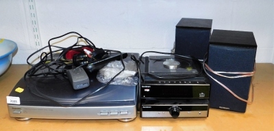 An Aiwa turntable, PXE860, and a Sandstrom CD player, with two speakers.