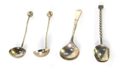 Four caddy spoons, each white metal, unmarked, one with reeded stem, ¼oz. (4)