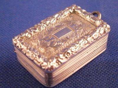 A William IV rectangular silver vinaigrette