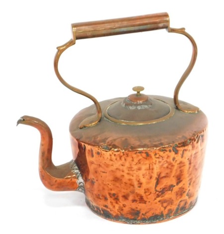 A Victorian copper two gallon kettle, 41cm high. (AF)