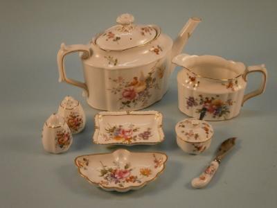 A Royal Crown Derby Posies pattern teapot