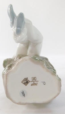 A Nao by Lladro figure of a seated clown, 17cm high. - 3