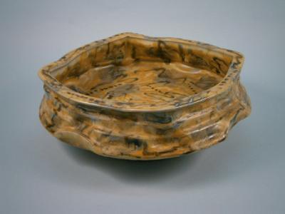 A Studio Pottery bowl by Gilles Le Carre