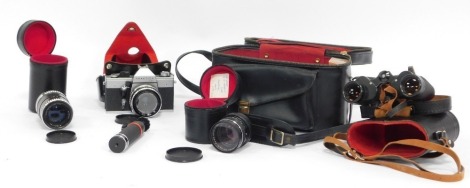 Cameras and lens, comprising a Praktica LTL 35mm SLR camera, Carl Zeiss Jena DDR 1-3.5 lens, Carl Zeiss Jena DDR Pancolour 1.8-80 lens, a pair of 6NU4 USSR binoculars, cased, and others. (1 tray)