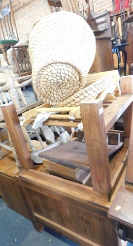 Boxwood pine tables, director's chair, and an Ali Baba linen basket.