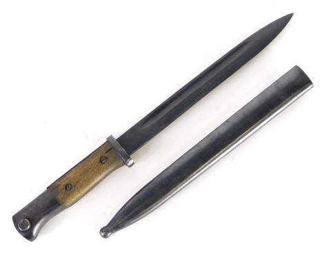 A Spanish style Mauser WWII type bayonet and scabbard, marked PR89 3341, with plain blade, wooden grip, metal pommel and metal scabbard, 39cm long.