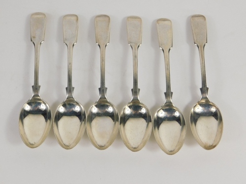 A set of six Edward VII silver teaspoons, by William Gallimore & Sons, fiddle pattern, Sheffield 1906, 13cm long, 3.86oz. (6)