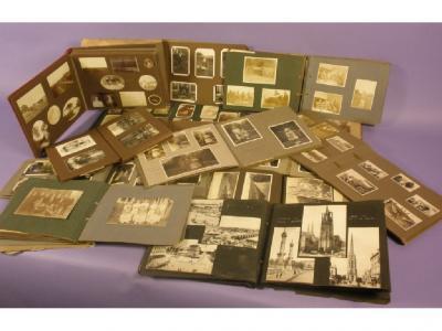 A large quantity of early 20thC photographs