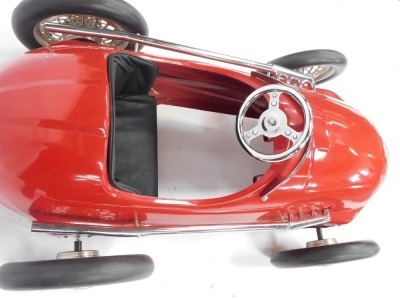 An American retro pedal car, modelled after a 1941 Alfa Romeo 158 Alfretta Formula 1 car, with rubber tyres, chrome trim and leatherette seat. - 2
