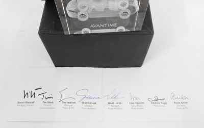 A laser crystal model of a Renault Avantime, boxed with certificate. - 3