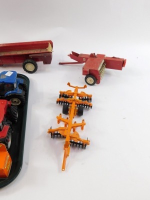 Diecast agricultural vehicles, to include New Holland Tractor, Ford tractors, Massey Harris tractors, Matchbox No 27 grain harvester, Burago Fendt tractor & trailer, ploughs, etc. (1 tray plus) - 4