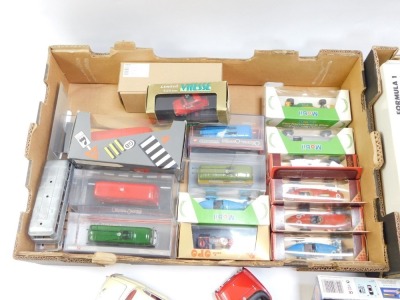 Diecast models, Vitesse, Mobile, Models of Yesteryear, Grand Prix, Omnibus, racing cars, Onyx Formula 1 collection, etc, boxed. (2 boxes) - 2