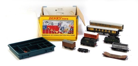 Railway accessories, carriages, wagons, Dinky Toy road signage, miniature railway figures, etc. (1 box plus)