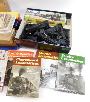 Train ephemera and trinkets, to include locomotive books, two Kitmaster Builds, various plastic kits, empty boxes, and collector's cards. (3 trays) - 4