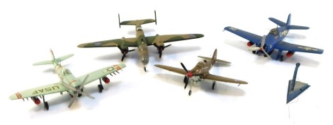 Four diecast aeroplanes, each kit built, US Air Force models, No 227033, 56874, 489416, and FW-122. (4)
