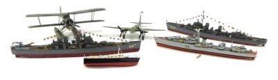 Submarine and aircraft, kit built models comprising a fishing boat, HMS69, D79 model, 537 model, a sea plane, and a DZ548 aircraft. (5)