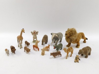 Zoo animals, elephants, hippos, lions, kangeroos, camels and Polar Bears, each with a velvet finish. (a quantity) - 3