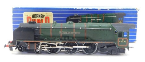 A Hornby Dublo OO gauge Duchess of Montrose locomotive, BR green livery, 4-6-2, boxed.