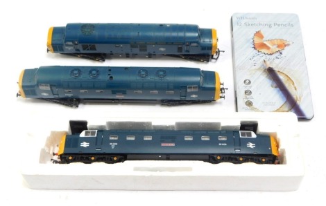 A Bachmann Inter-City Link carriage, The Alycidon, Meld 37049 Link carriage, DCC fitted. (3)