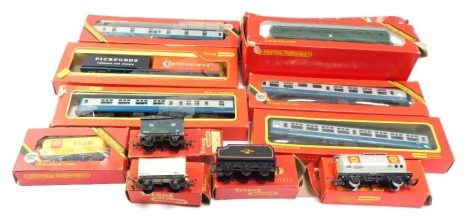 Tri-ang Railways OO gauge carriages and wagons, to include two BR Inter-City brake second coaches, Inter-City buffet car, Inter-City sleeper car, two OO gauge buffet cars, green, a Pickford's shipping container Freightliner wagon, diesel centre car, Shel