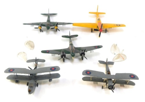 Kit built model aircraft. (1 tray)