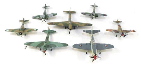 Kit built model aircraft. (1 tray)