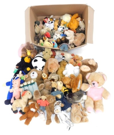 Soft toys and Teddy Bears, including a blonde plush joined Teddy Bear, knitted doll, etc. (1 box)