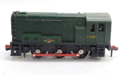 A Hornby Dublo HO/OO diesel electric shunting locomotive, 0-6-0, 2231, two rail, boxed. - 4