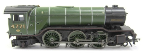 A Bachmann OO gauge LNER class V2 4771 green arrow locomotive, 2-6-2, 4771 in green livery.