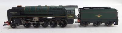 A Hornby OO gauge Evening Star locomotive and tender, in green livery, BR standard class 9F, 2-10-0, 92220. - 4