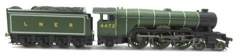 A Hornby OO gauge Flying Scotsman locomotive and tender, LNER class A3, in green livery, 4-6-2, 4472.