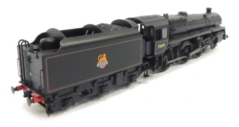 Bachmann Branchline OO gauge standard class 5MT locomotive and tender, BR lined black livery, 32-509, 73109.