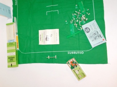 A Subbuteo table cricket set, comprising plastic fence surround, Subbuteo throw in figures and a Subbuteo table cricket score board, 00 scale fielders and mats, playing instructions, etc. (1 box) - 2