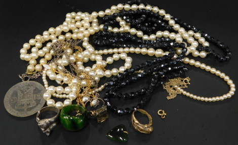 Various costume jewellery