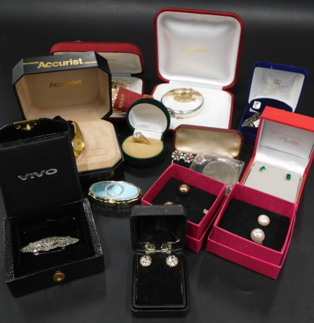 Various modern costume jewellery