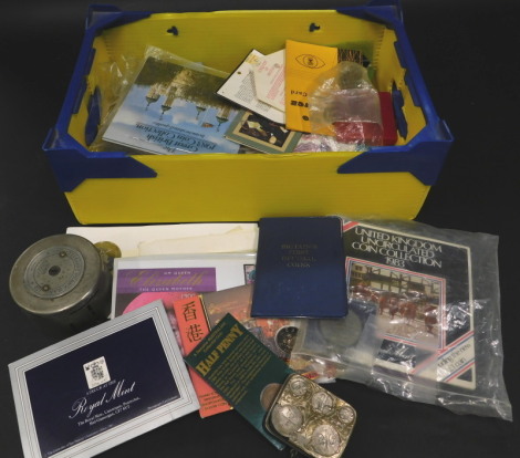 A quantity of commemorative coin sets