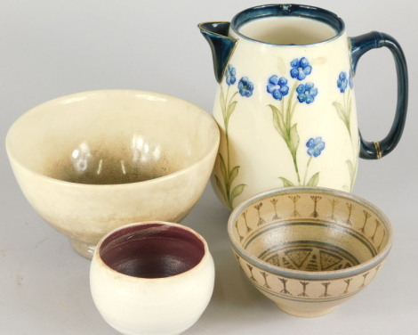 A collection of 20thC ceramics