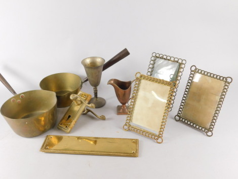 Miscellaneous items of metalware