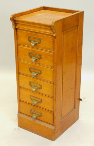 An early 20thC oak office cabinet