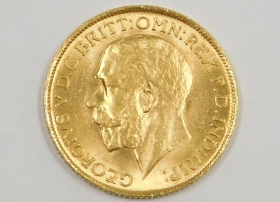 A George V full gold sovereign, dated 1911, 8g. - 2