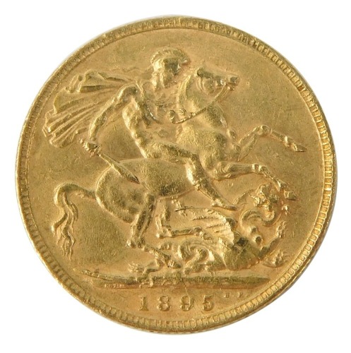 A Victorian full gold sovereign, dated 1895.