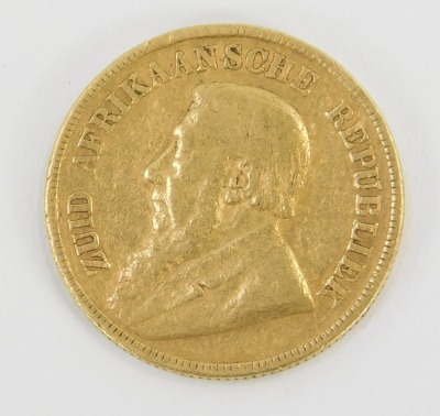 A South African one pond gold coin, dated 1895, 8.6g. - 2