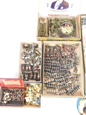 Various plastic painted soldiers, Airfix Waterloo artillery models, etc., some boxed. (a quantity) - 2