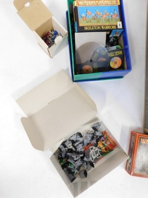 Various Games Workshop Warhammer sets, to include Warhammer boxed sets, painted figures, partially finished figures, etc. (1 box) - 2