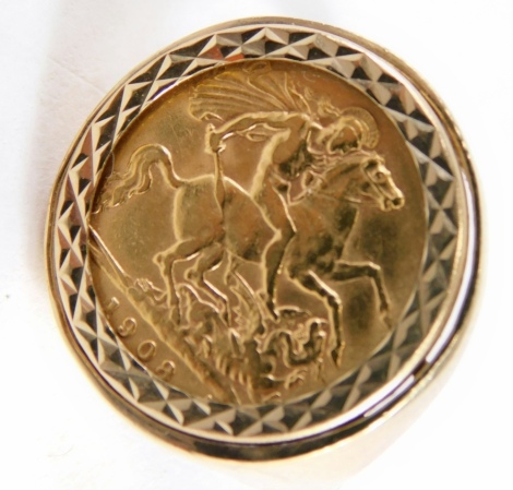 An Edward VII gold half sovereign ring, 1908, in plain 9ct gold setting, size Z, 9.7g all in.