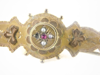 An Edwardian ellipse shaped brooch, set with white and pink stones, with plain pin back, 4cm long. - 2