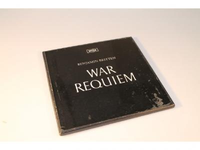 Classical record interest. A collection of boxed and single LPs of various