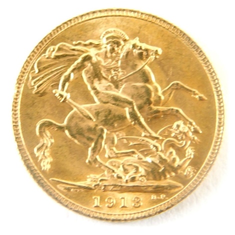 A George V gold full sovereign, 1913.